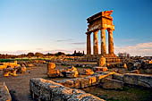 Agrigento, la valle dei templi, il tempio di Castore e Polluce