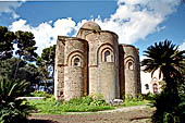 Castelvetrano, Sicily - la chiesa arabo-normanna della Trinit di Delia (XII sec.). Le tre absidi della facciata orientale.