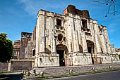 Catania - piazza Dante chiesa di S. Nicol all'Arena. 