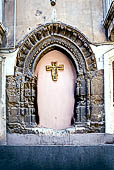 Catania - arco superstite della chiesa di San Giovanni de' Fleres in via Cestai in stile gotico del VI secolo. 