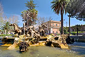 Catania - Fontana del Ratto di Proserpina (1904) di fronte alla stazione centrale. 