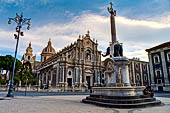 Catania, piazza Duomo e la fontana dell'elefante