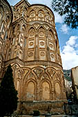 Monreale Cattedrale di Santa Maria Nuova. La ricca decorazione esterna delle absidi. 