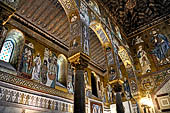 Palermo - Palazzo dei Normanni, Cappella Palatina: la navata di destra guardando verso il soglio reale. 