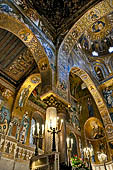 Palermo - Palazzo dei Normanni, Cappella Palatina: particolare della navata di sinsitra guardando verso l'abside. 