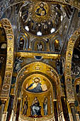 Palermo - Palazzo dei Normanni, Cappella Palatina: il catino abisidale centrale e la cupola sopra il presbiterio con le immagini del Cristo Pantocrator. 