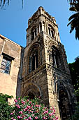 Palermo - Chiesa si S. Maria dell'Ammiraglio o della Martorana. Il campanile dell'XI secolo. 