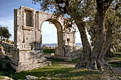 Dougga, l'arco di Alessandro Severo. 