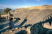 Dougga, il teatro. La cavea. 