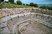 Dougga, Terme dei Ciclopi. Le latrine. 