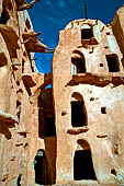 Ksar Ouled Soltane, antico granaio fortificato. 