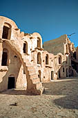 Ksar Ouled Soltane, antico granaio fortificato. 