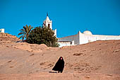 Matmata, di ritorno dalla moschea. 