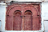 Sfax, la medina. Zaouia di Sidi Bahri in rue de la Kasbah, iscrizione epigrafica sulla porta d'ingresso. 