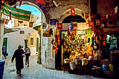 Tunisi, la medina, souk el belat. 