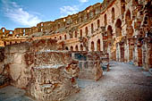 El Jem, l'anfiteatro romano. dettaglio del recinto interno. 