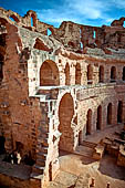 El Jem l'anfiteatro romano. Dettaglio delle sottostrutture che sorreggono la cavea. 