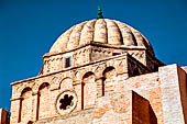 Kairouan, la grande moschea. La cupola del mirhab vista dalla quibla. 