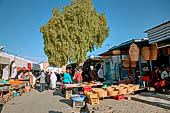 Kairouan, il mercato fuori  la medina. 