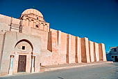 Kairouan, la grande moschea, la Qibla il muro esterno dal lato del mirhab. 