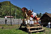 Cremation ceremony - animal-shaped sarcophagus, the appropriate figure is determined by the caste of the deceased.