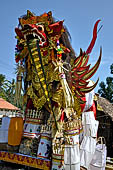 Cremation ceremony - animal-shaped sarcophagus, the appropriate figure is determined by the caste of the deceased.