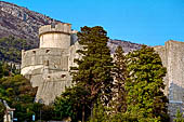 Dubrovnik, le fortificazioni - La possente torre della Minceta