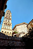 Spalato, cattedrale di S. Doimo, il campanile romanico (XIII-XIV secolo). 