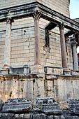 Spalato, Palazzo di Diocleziano, colonne che circondano l'esterno del mausoleo. 