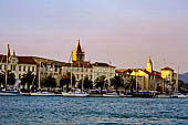 Trogir, la Riva meridionale.