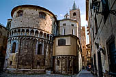 Albenga (Liguria di Ponente) - l'abside medioevale della Cattedrale.