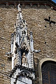 Bergamo Alta - Santa Maria Maggiore, dettagli del protiro meridionale.