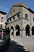 Bergamo Alta - Piazza Vecchia, Palazzo della Ragione.