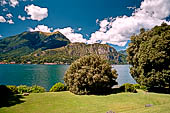 Lago di Como. La costa di Griante vista da villa Melzi, Bellagio. 