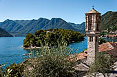 Lago di Como - Chiesa di S. Maria Maddalena a Ospedaletto (Ossuccio) il curioso campanile in stile pseudo-gotico. 