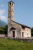 Lago di Como - Chiesa di S. Andrea a Lenno. 