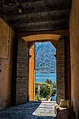 Lago di Como - Chiesa di S. Maria Maddalena a Ospedaletto (Ossuccio) 