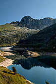 Orobie - Laghi Gemelli con sullo sfondo il Pizzo Becco. 