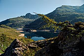 Orobie - Laghi Gemelli con sullo sfondo il Pizzo Becco. 