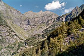 Valbondione (Orobie), salita al rifugio Coca e alle cascate del Serio.