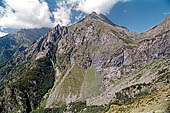 Valbondione (Orobie), salita al rifugio Coca e alle cascate del Serio.