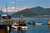 Imbarcadero di Laveno con di fronte Intra.