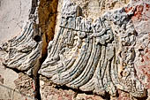 Palenque - The Palace, traces of stucco feather headdress on the remains of the pier of House AD (south side of the complex).