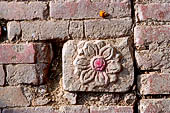 Bhaktapur - Along the road that leads to Hanuman Ghat.