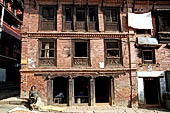 Bhaktapur - Along the road that leads to Hanuman Ghat.