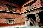 Kathmandu - Durbar Square. Hanuman Dhoka: Lohan Chowk. Detail of the carved wooden windows.