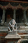 Patan Durbar Square - Temple of Vishwanath, sculpture of the dvarapala 