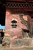 Patan Durbar Square - Temple of Narayan (Jagannarayan), woodcarvings 