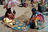 Orissa Koraput district - The weekly market of Ankadeli.