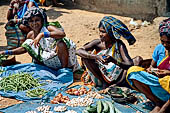 Orissa Koraput district - The weekly market of Ankadeli.